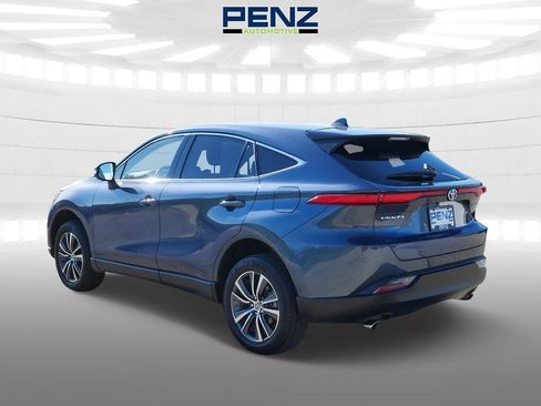 Used 2024 Toyota Venza LE image 5