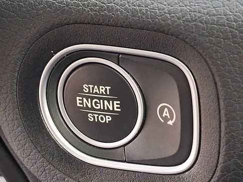 Used 2024 Mercedes-Benz GLE 350 4MATIC image 25