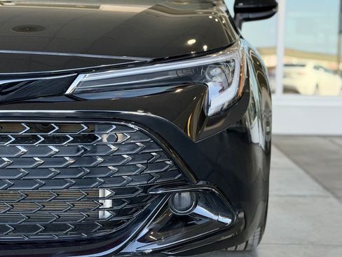 Certified 2025 Toyota Corolla Hatchback w/ SE Package FWD image 6