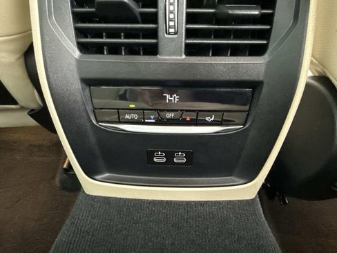 Used 2023 BMW 330i 330i w/ Premium Package image 17