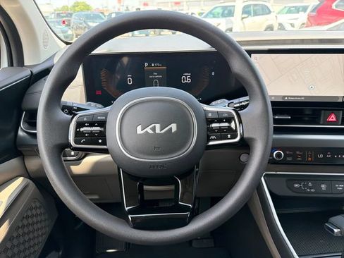 New 2026 Kia Carnival LX FWD image 10
