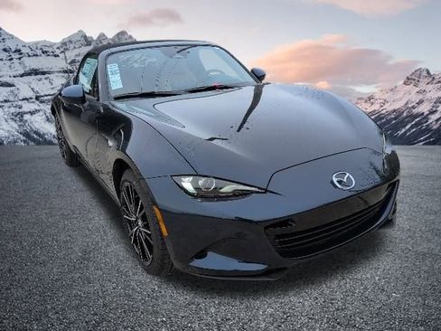 New 2025 MAZDA MX-5 Miata Grand Touring image 1