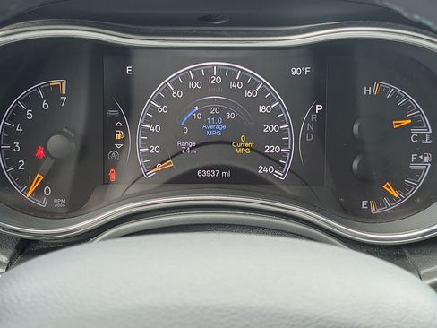 Used 2019 Jeep Grand Cherokee Laredo RWD image 13