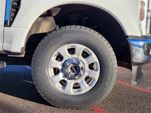 Used 2024 Ford F250 XLT image 14