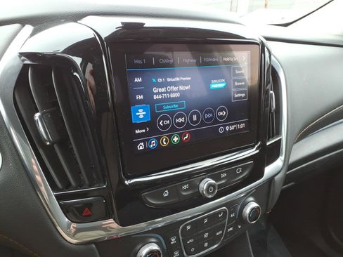 Used 2020 Chevrolet Traverse LT FWD image 10