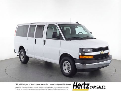 Used 2025 Chevrolet Express 3500 LT w/ LT Preferred Equipment Group image 1