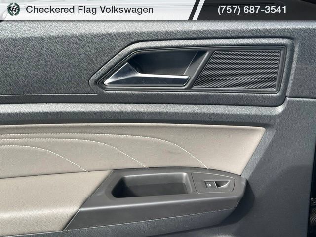 Used 2023 Volkswagen Atlas SE w/ Black Wheel Package FWD image 24