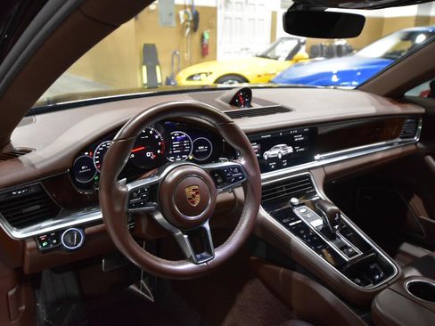 Used 2018 Porsche Panamera 4S AWD/4WD image 15