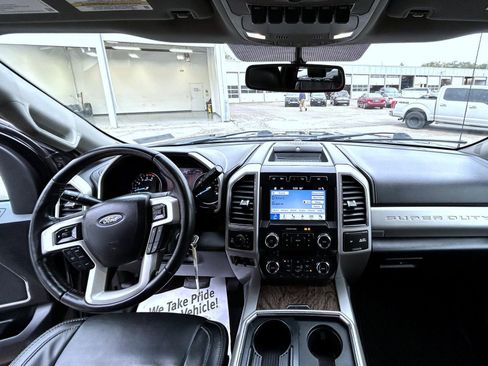 Used 2019 Ford F250 Lariat w/ Chrome Package image 13