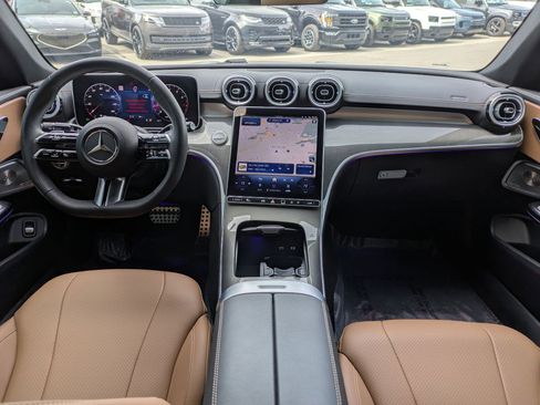 Used 2025 Mercedes-Benz CLE 300 4MATIC Coupe image 29