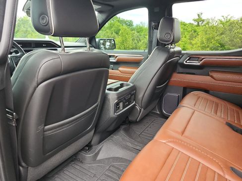 Used 2023 GMC Sierra 1500 Denali Ultimate AWD/4WD image 17