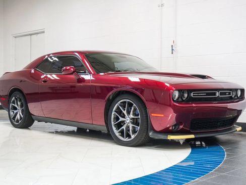Used 2019 Dodge Challenger GT w/ Plus Package RWD image 5
