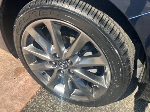Used 2018 MAZDA MAZDA3 Touring FWD image 28