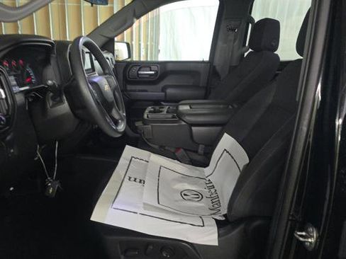 Used 2023 Chevrolet Silverado 1500 Custom image 8
