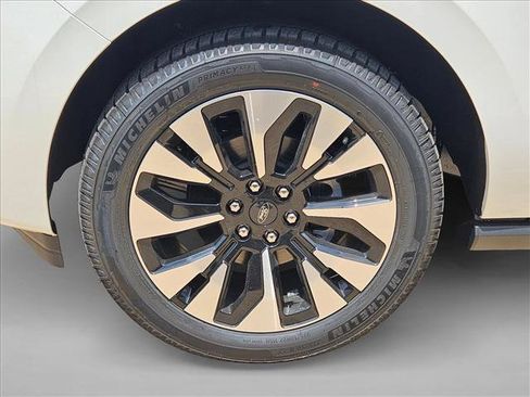 New 2026 Ford Expedition Platinum w/ Driver's Package AWD/4WD image 10
