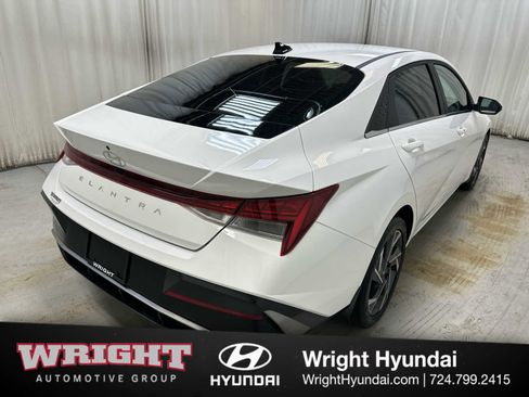 Certified 2025 Hyundai Elantra SEL FWD image 6