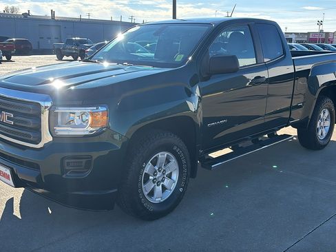 Used 2016 GMC Canyon 4x4 Extended Cab w/ Convenience Package image 5