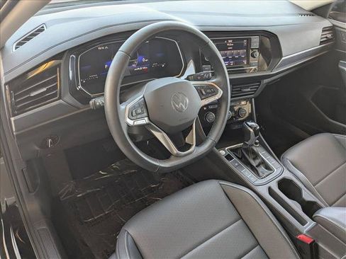 Used 2024 Volkswagen Jetta SE w/ Panoramic Sunroof Package FWD image 10
