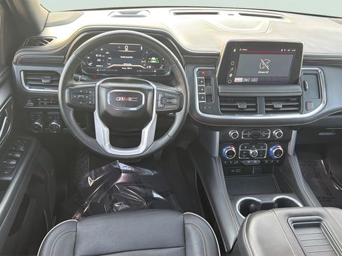Used 2023 GMC Yukon SLT w/ SLT Premium Package AWD/4WD image 17