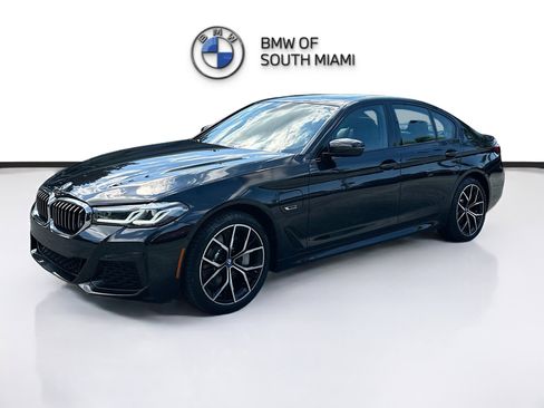 Certified 2023 BMW 530e w/ M Sport Package image 3