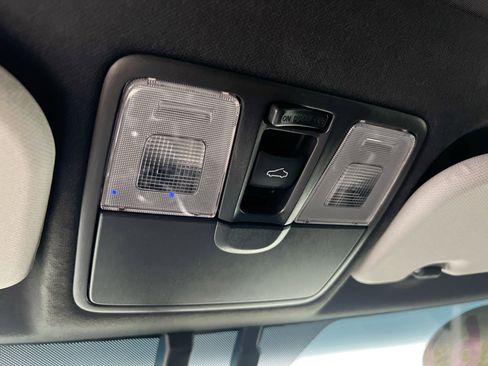 Used 2016 Hyundai Veloster w/ Option Group 03 image 22