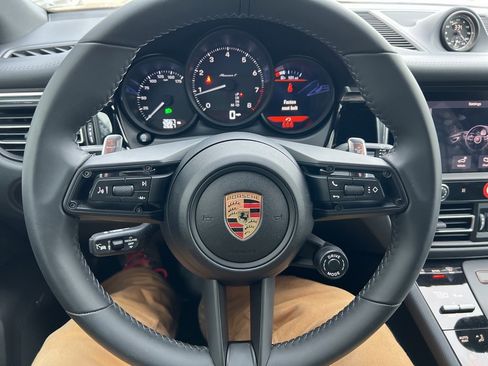 Used 2025 Porsche Macan Turbo image 68