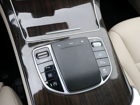 Used 2022 Mercedes-Benz GLC 300 image 26