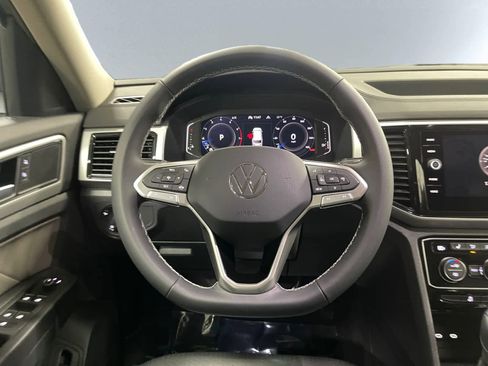 Used 2023 Volkswagen Atlas SE image 18