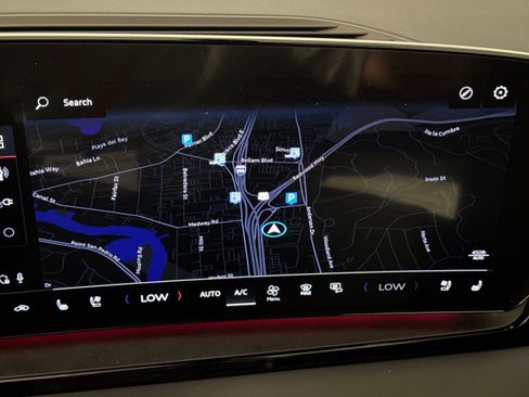 New 2025 Audi Q6 e-tron Premium Plus image 18