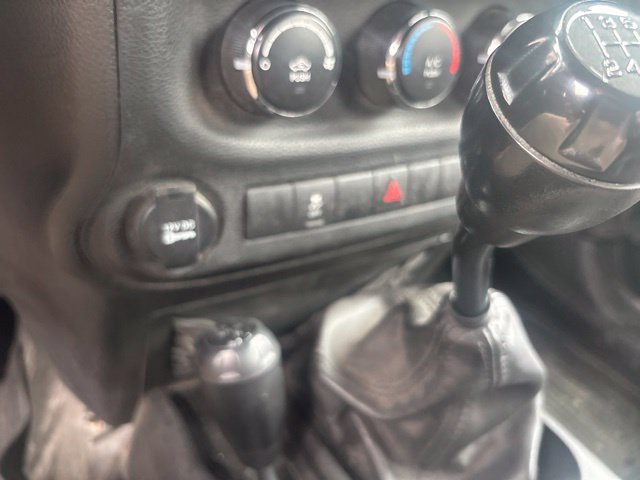Used 2014 Jeep Wrangler Unlimited Sport AWD/4WD image 37