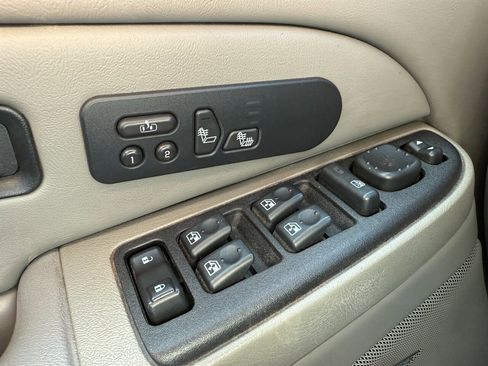 Used 2005 Chevrolet Silverado 2500 LT w/ Heavy-Duty Power Package image 25