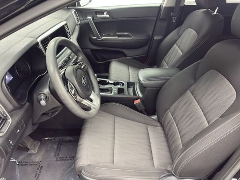 Used 2022 Kia Sportage LX image 17