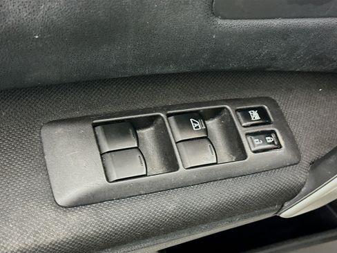 Used 2011 Nissan Rogue S image 15