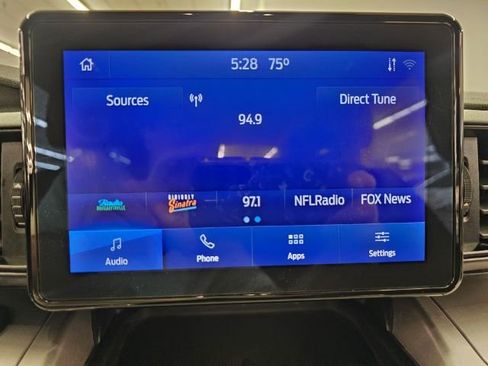 Used 2021 Ford Explorer XLT image 16