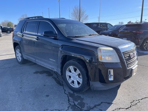 Used 2010 GMC Terrain SLE w/ Convenience Package image 2