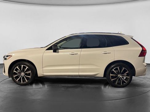 Used 2023 Volvo XC60 B5 Plus w/ Climate Package AWD/4WD image 9