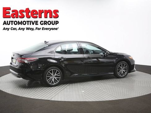 Used 2022 Toyota Camry XLE FWD image 42