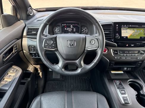 Used 2023 Honda Passport TrailSport image 13