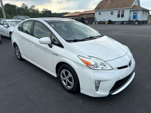 Used 2015 Toyota Prius Persona Series image 8