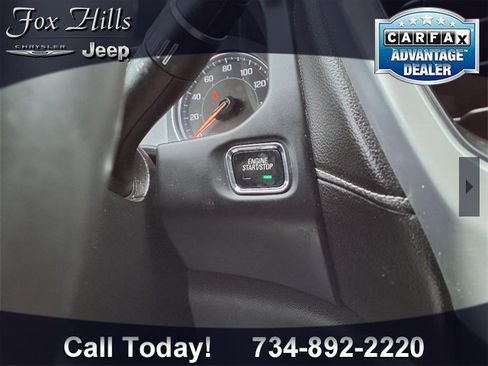 Used 2020 GMC Acadia SLT image 27