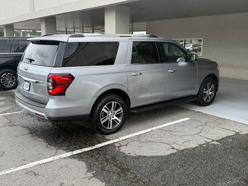 Used 2024 Ford Expedition Max Limited RWD image 2