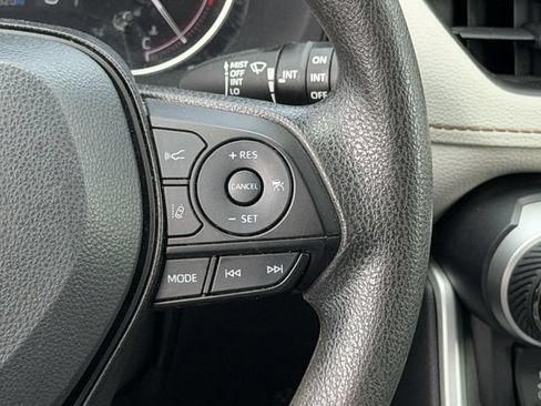Certified 2025 Toyota RAV4 XLE FWD image 14