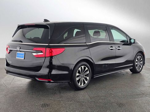 Used 2024 Honda Odyssey EX-L image 3