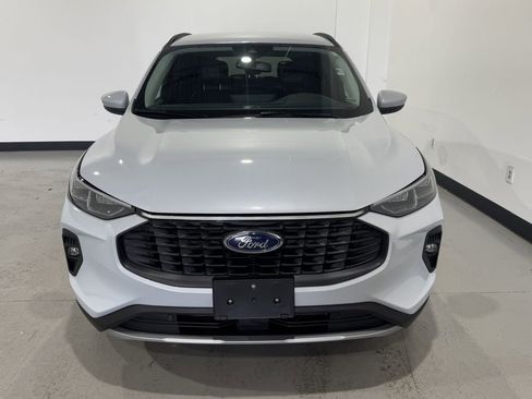 Used 2025 Ford Escape Platinum AWD/4WD image 10