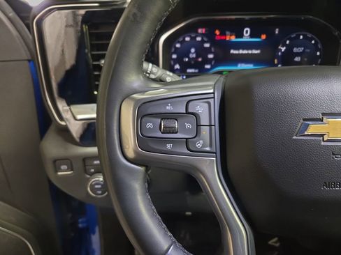 Used 2025 Chevrolet Silverado 1500 LT AWD/4WD image 19