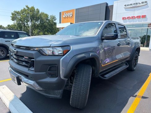 Used 2024 Chevrolet Colorado Trail Boss w/ Technology Package AWD/4WD image 1