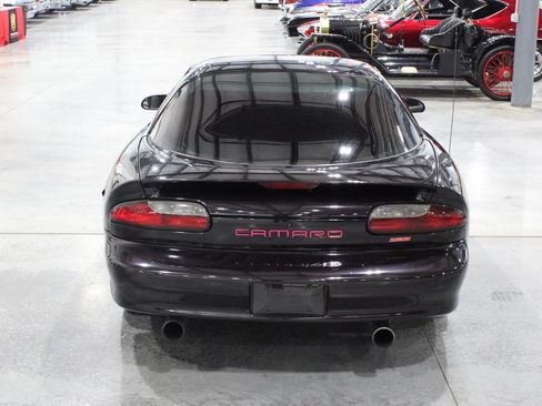 Used 1995 Chevrolet Camaro Z28 RWD image 31
