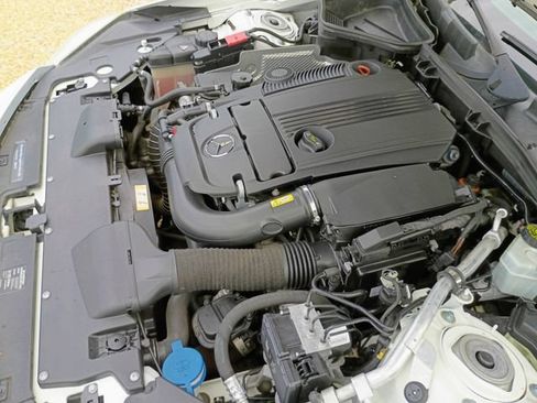 Used 2015 Mercedes-Benz SLK 250 image 70