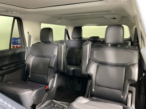 New 2025 Ford Expedition Max Platinum w/ Driver's Package image 16