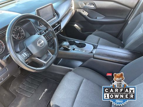 Certified 2025 Nissan Rogue SV FWD image 19